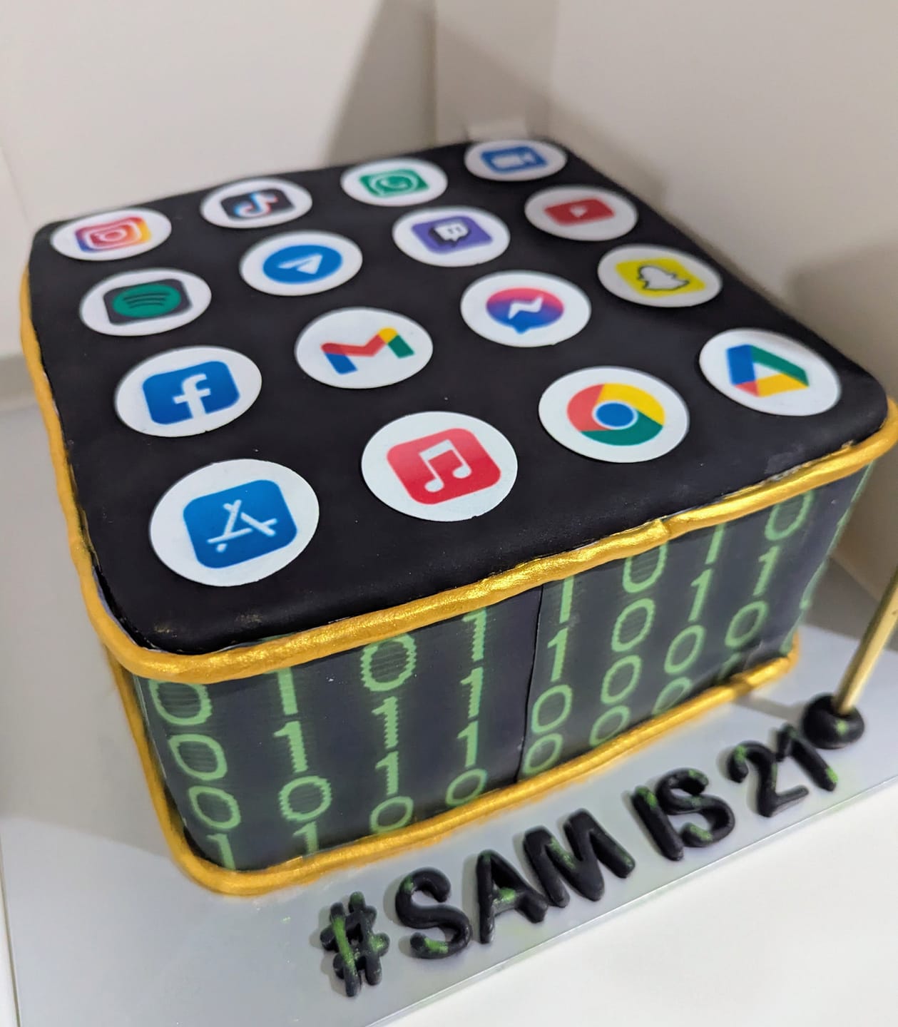 Customer photo review of 30 x 3.8 cm Small Cupcake Custom Edible Icing Images