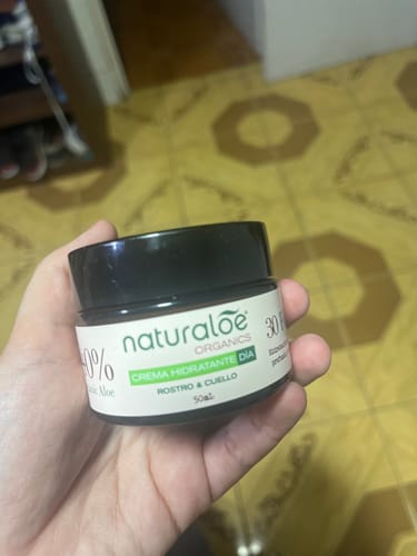 Customer photo review of ¡Nueva! Crema Antimanchas 30FPS 50ml