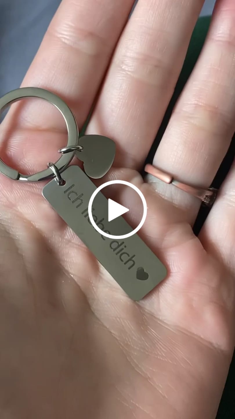 Customer video review of Schlüsselanhänger - Augen