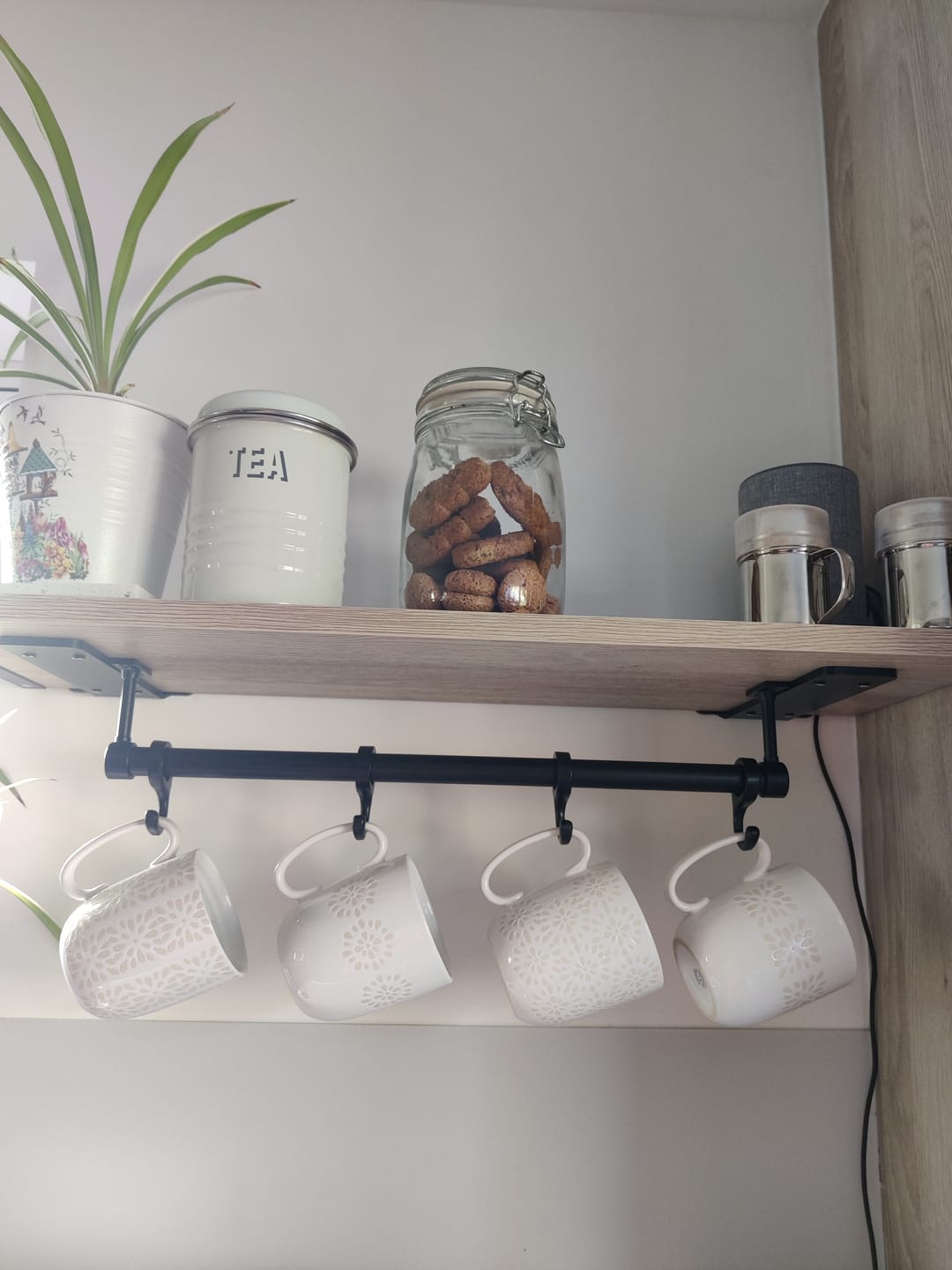 Customer photo review of Black Iron Hanging Rail