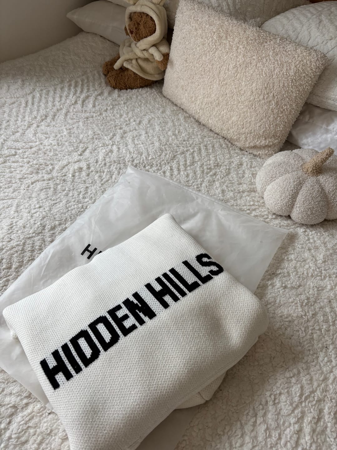Customer photo review of KNIT HOODIE OFF WHITE