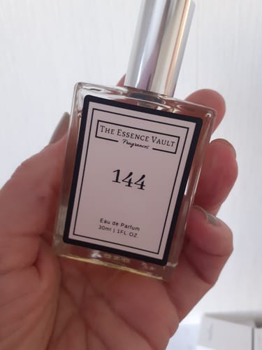 Customer photo review of Inspired by La Vie Est Belle - 144