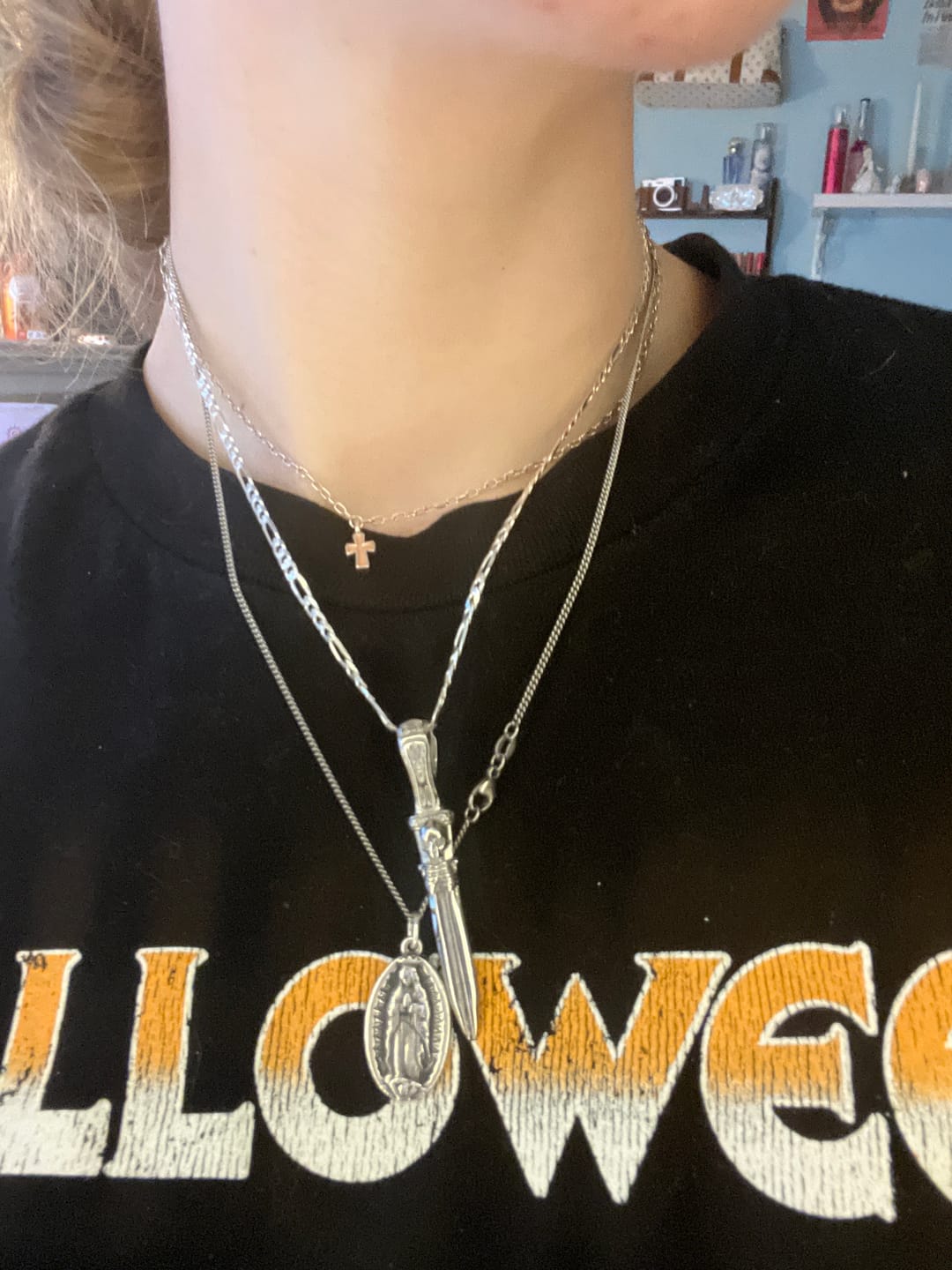 Customer photo review of 3MM STERLING SILVER FIGARO CHAIN