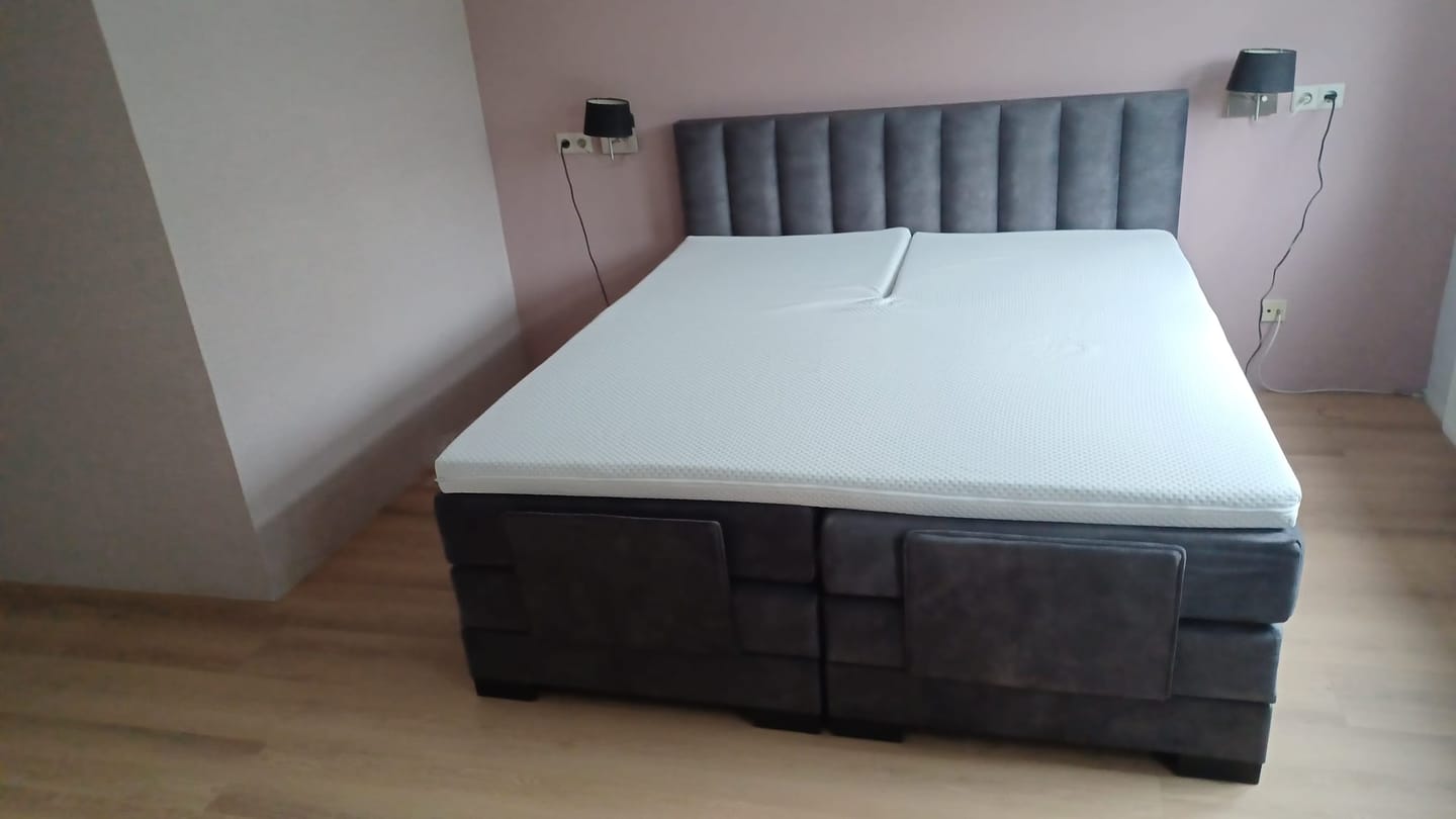 Customer photo review of Y-NOT - Elektrische Boxspring - Lumière - Complete set - Nº30 Black