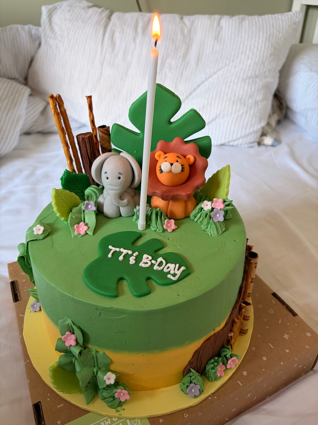 Customer photo review of Jungle Cake