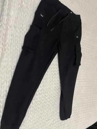 Customer photo review of Velora Jogger - Black
