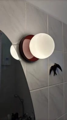 Customer photo review of Arandela de Parede Minimalista com Globo de Vidro