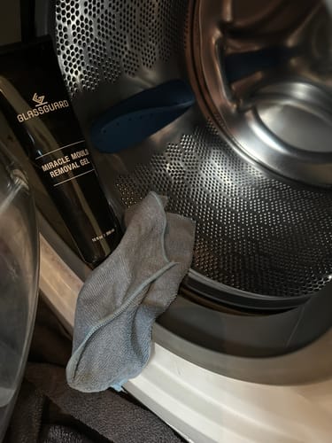 Customer photo review of GLASSGUARD® Miracle Mould Removal Gel