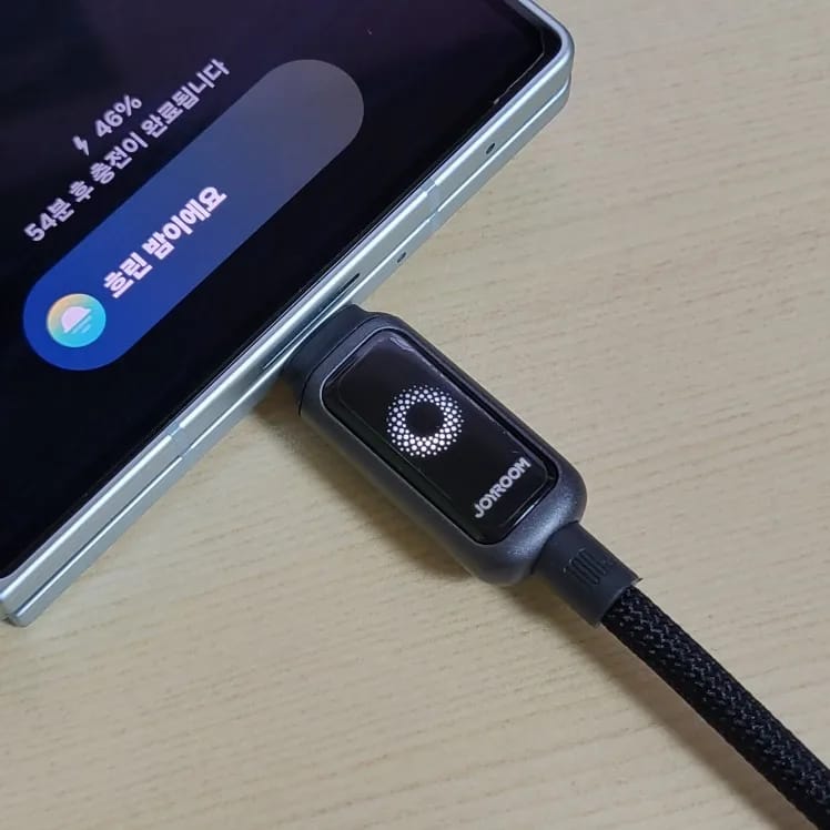 Customer photo review of Braided USB-C Cable Auto Power Off 100W Fast Charge — Black | KIMLUD