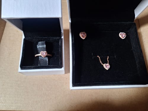 Customer photo review of SET CONJUNTO PANDORA ANILLO + ARETES + COLLAR CORAZON ELEVADO ROSA ROSE GOLD