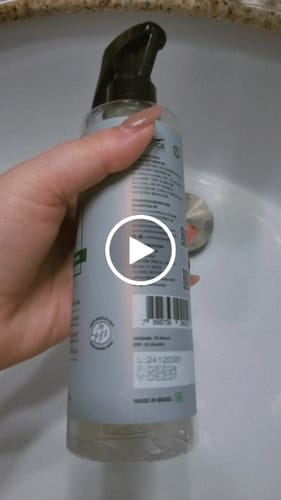 Customer video review of Every Day Leave-in Milk