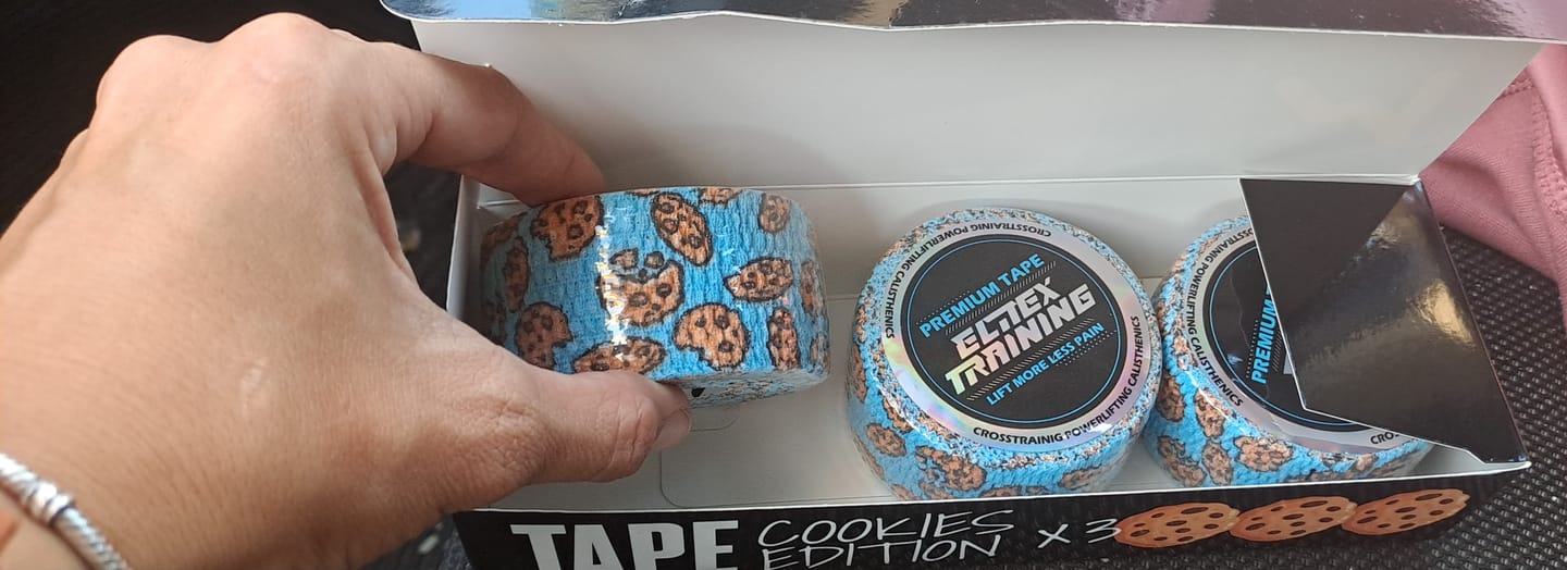Customer photo review of Premium Tape Extra Adhesivo Cookie Edition Pack 3
