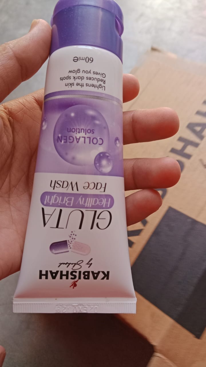 Customer photo review of Gluta Healthy Bright Facewash
