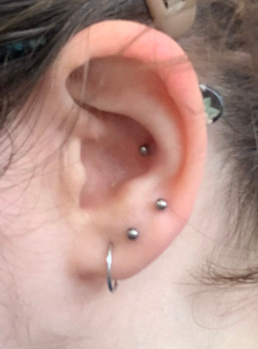 Customer photo review of Cartilage Hoop (18g)