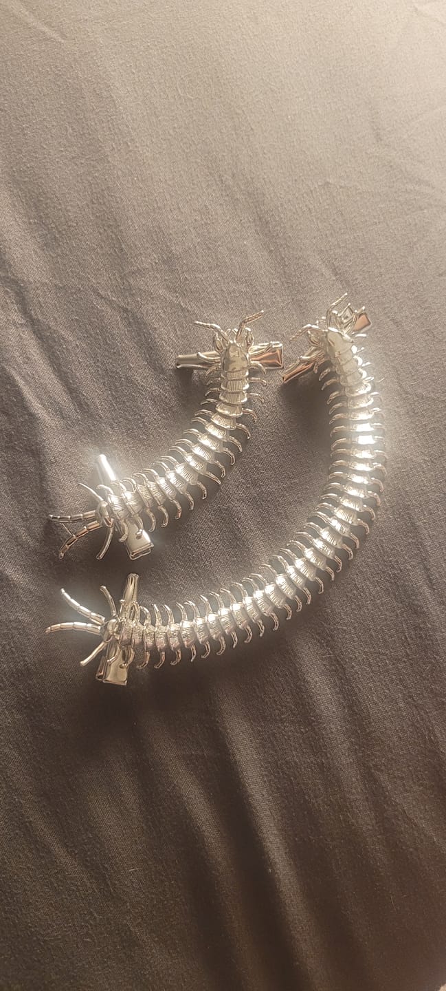 Customer photo review of CENTIPEDE HAIRCLIP
