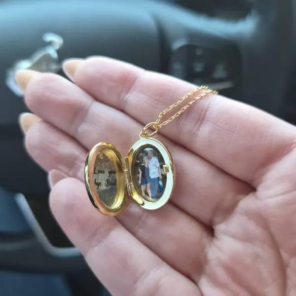 Customer photo review of Personalized Oval Locket Necklace with Photo