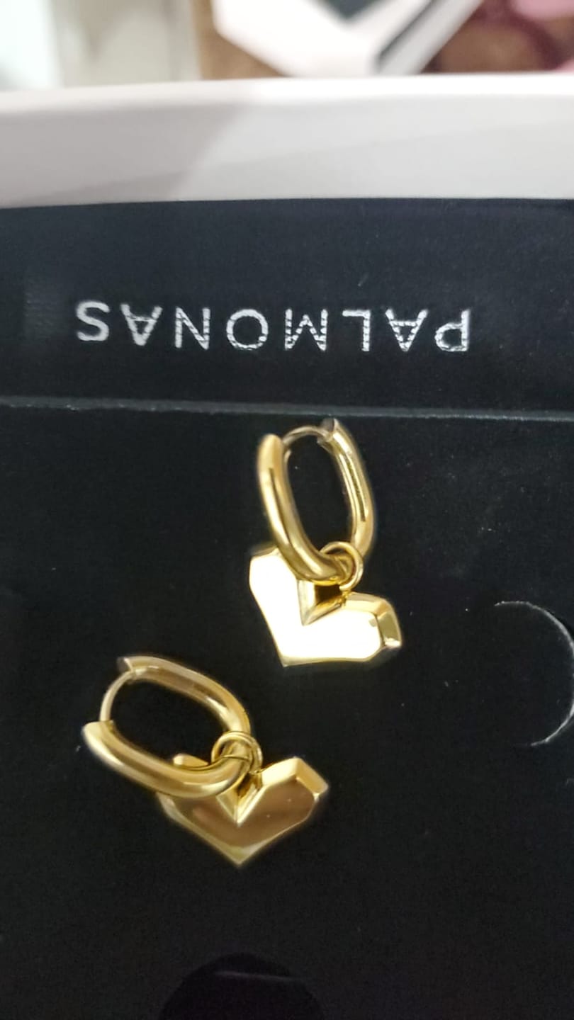 Customer photo review of Peripheral Heart Earrings