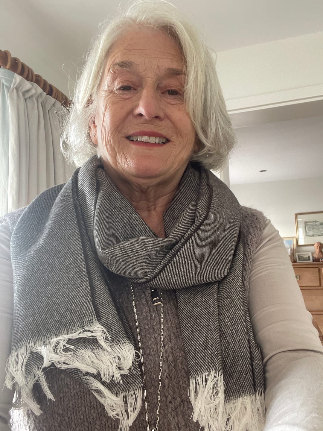 Customer photo review of Brand New British Bitter Chocolate & Ivory Luxury Woven Cashmere Mini Wrap