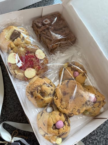 Customer photo review of 1 x Mini egg cookie