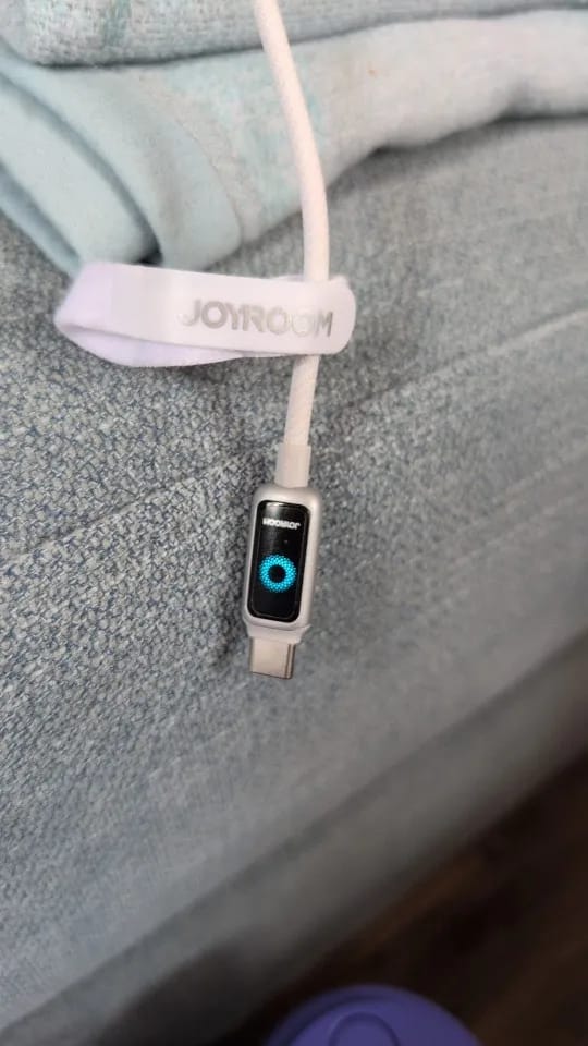 Customer photo review of Braided USB-C Cable Auto Power Off 100W Fast Charge — Black | KIMLUD