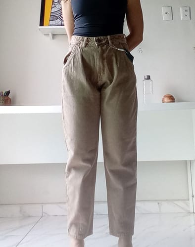 Wendy M. review of Calça Jeans Slouchy Cacau Marrom Claro image 1 out of 1