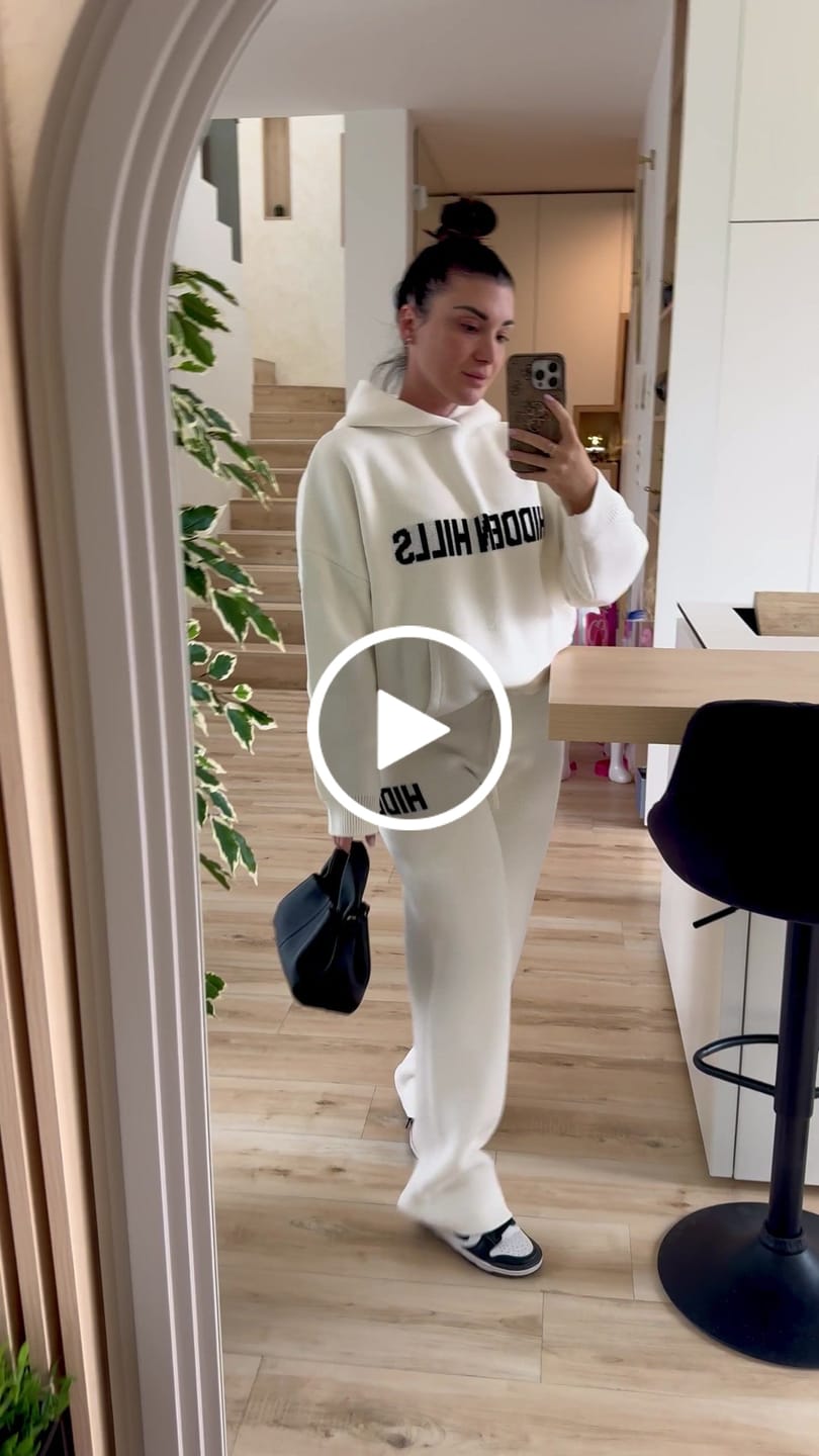 Customer video review of KNIT SWEATPANTS OFF WHITE