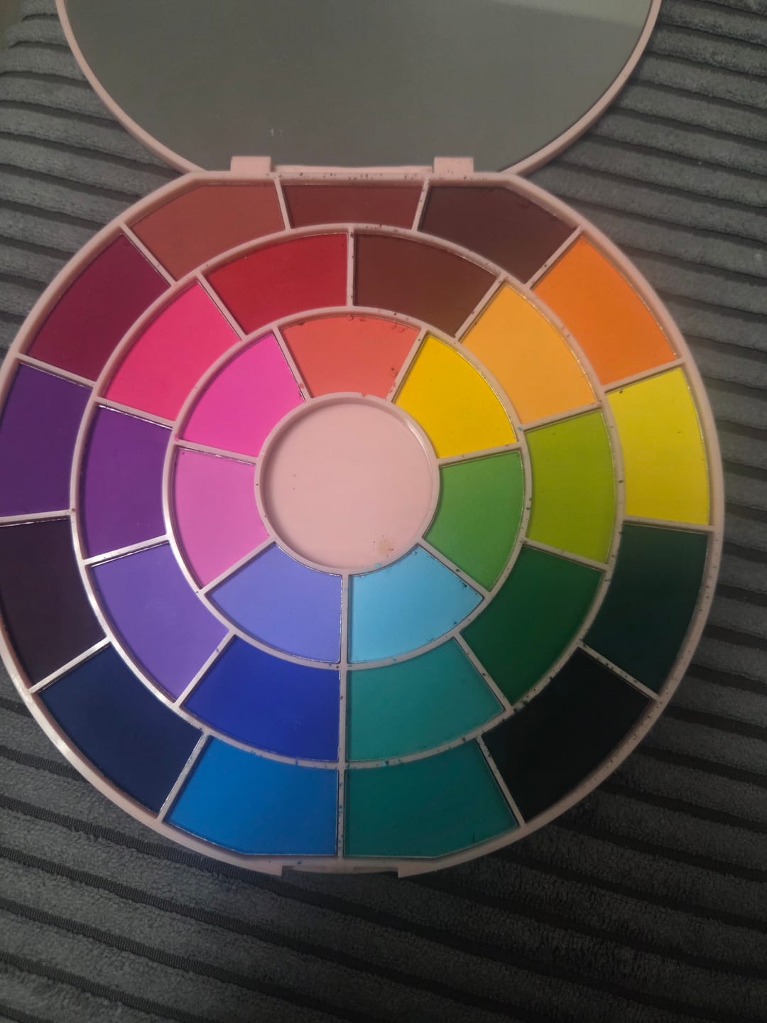 Customer photo review of P. Louise Off The Record Eyeliner Palette