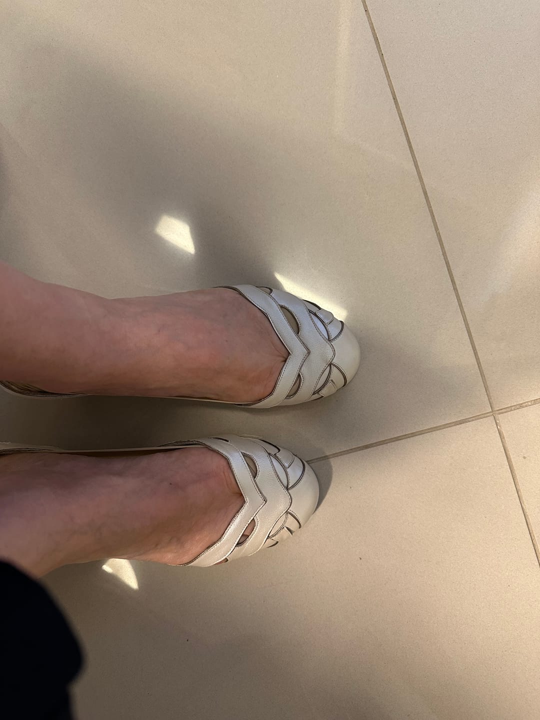 Customer photo review of Sapatilha New Máscara Branco Perolado