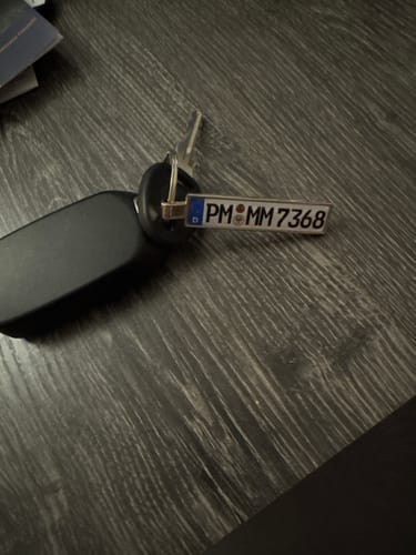 Customer photo review of Kennzeichen Schlüsselanhänger Mini Nummernschild Metall