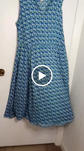Customer video review of Dress Me Up! Wardrobe Rewind Women's Secondhand Rental Assortment