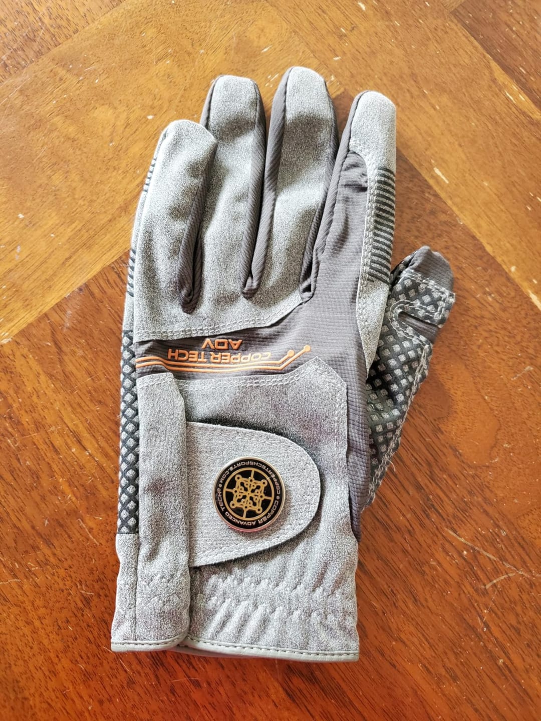 Customer photo review of Copper Advanced Tech 2.0 Men's Golf Gloves [Worn on Left Hand]