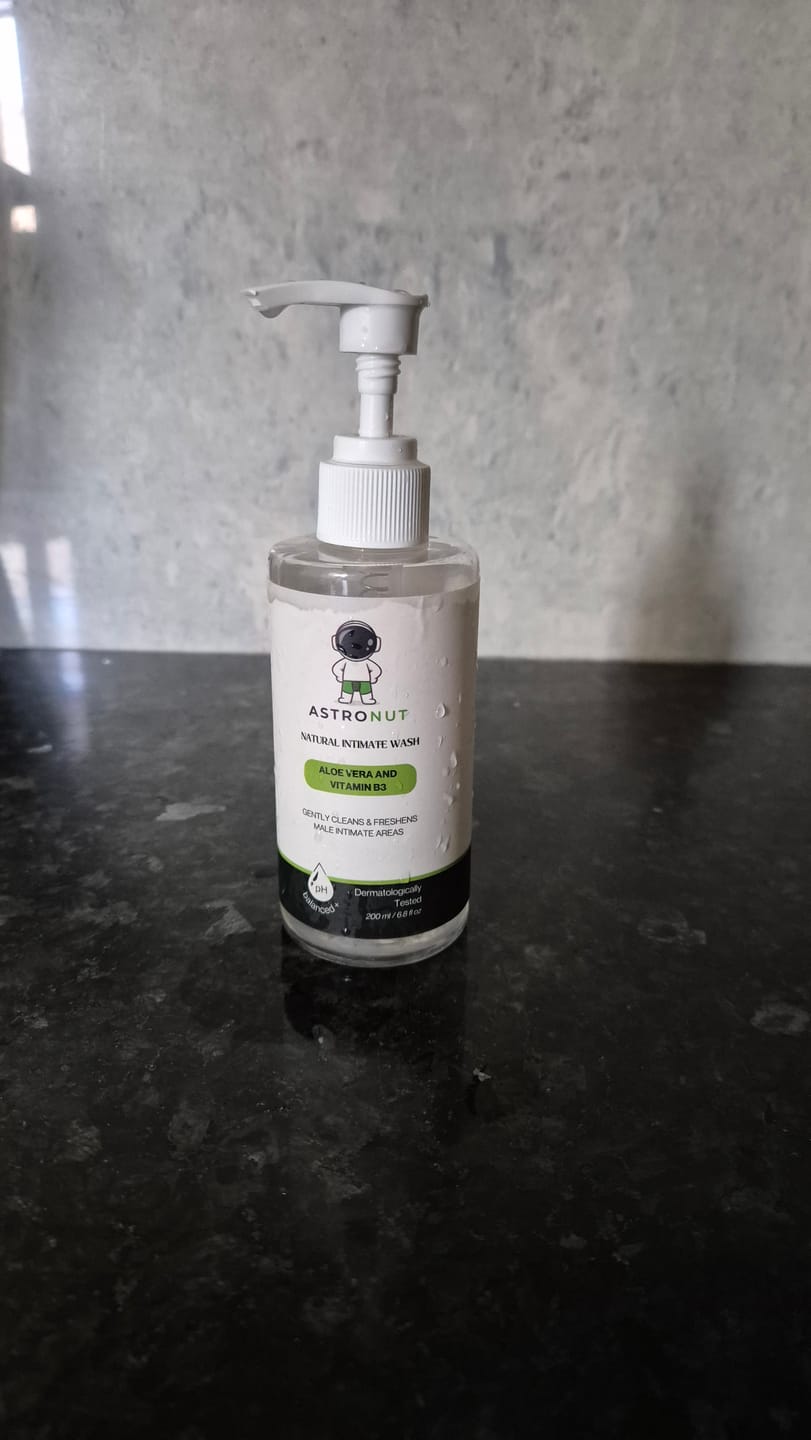 Customer photo review of Astronut Men's Intimate Wash - Natural Care for Freshness & Hygiene