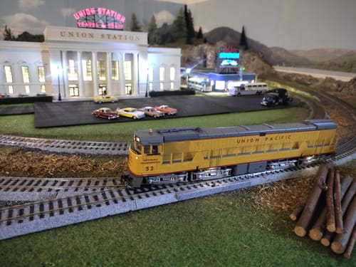 Customer photo review of Athearn Genesis HO G41077 U50, Union Pacific #52