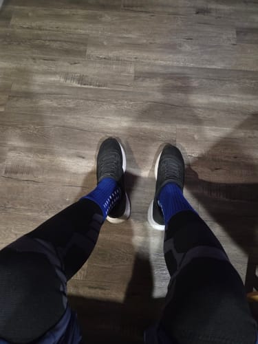 Customer photo review of Compression Sleeves V2 for Knees and Legs