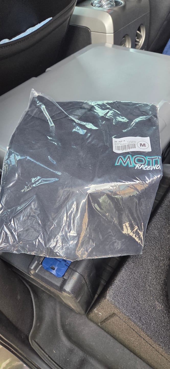 Customer photo review of 80s Retro Fox Body Shirt (Gildan Dry Blend)