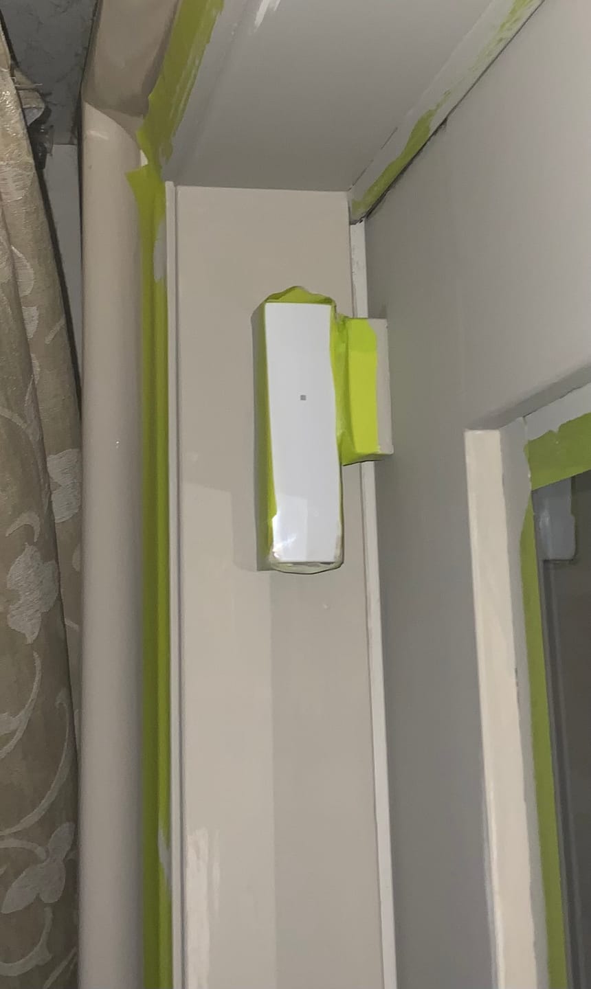 Customer photo review of Bosch Solution 6000 Wireless Reed Switch Grey 1 Input (Dry) - BOSRF113W