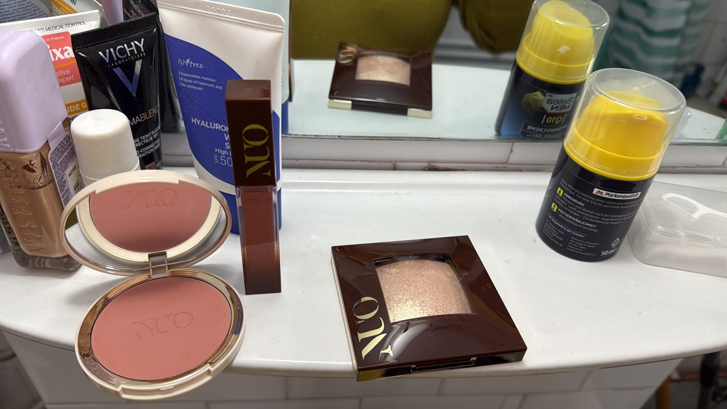 Customer photo review of Iluminator pudra cu textura ultrafina