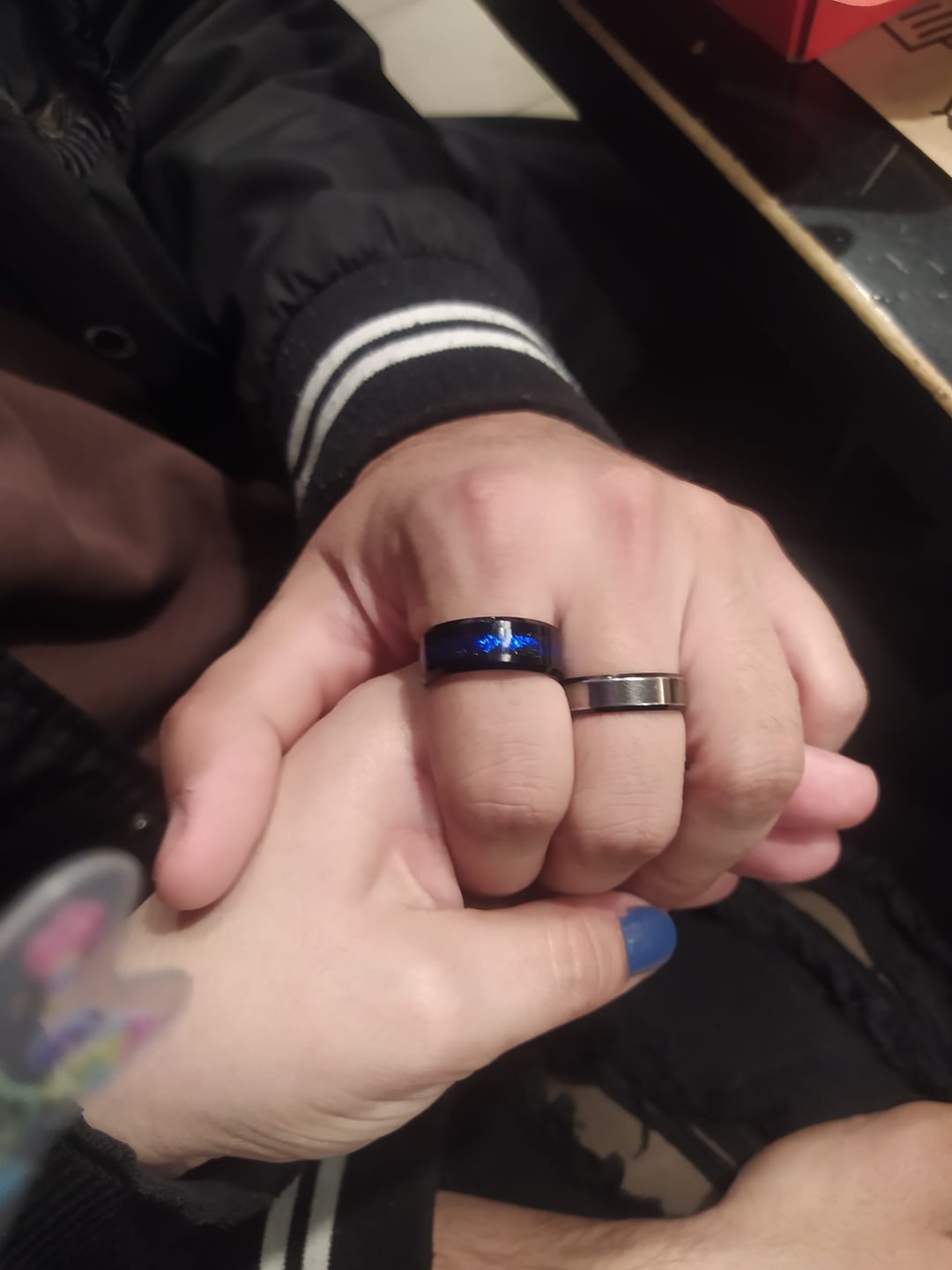 Customer photo review of Anillo Night Sky Carburo de Tungsteno