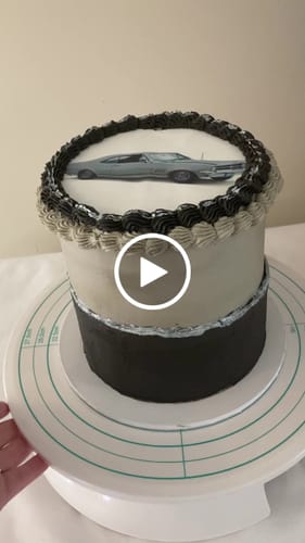 Customer video review of 15 cm Round Custom Edible Icing Image