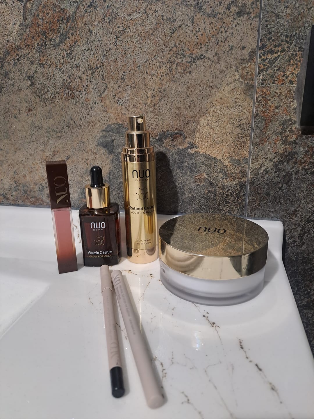 Customer photo review of Tus de ochi rezistent la apa