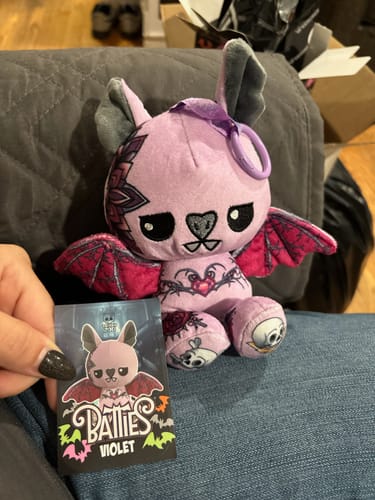 Customer photo review of Batties Plush Pendant Blind Box