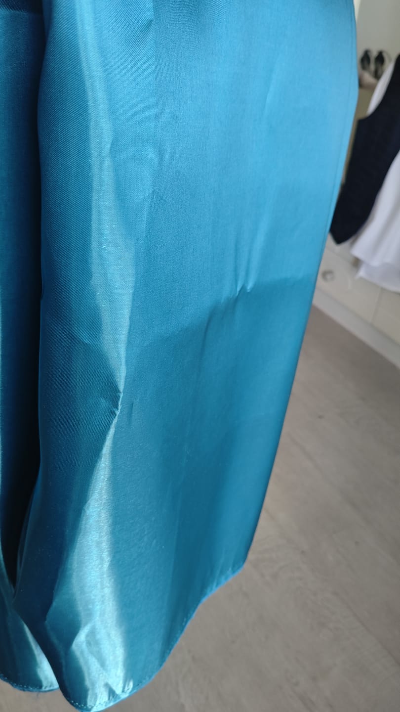 Customer photo review of Satin Lichid Fix Albastru Marin