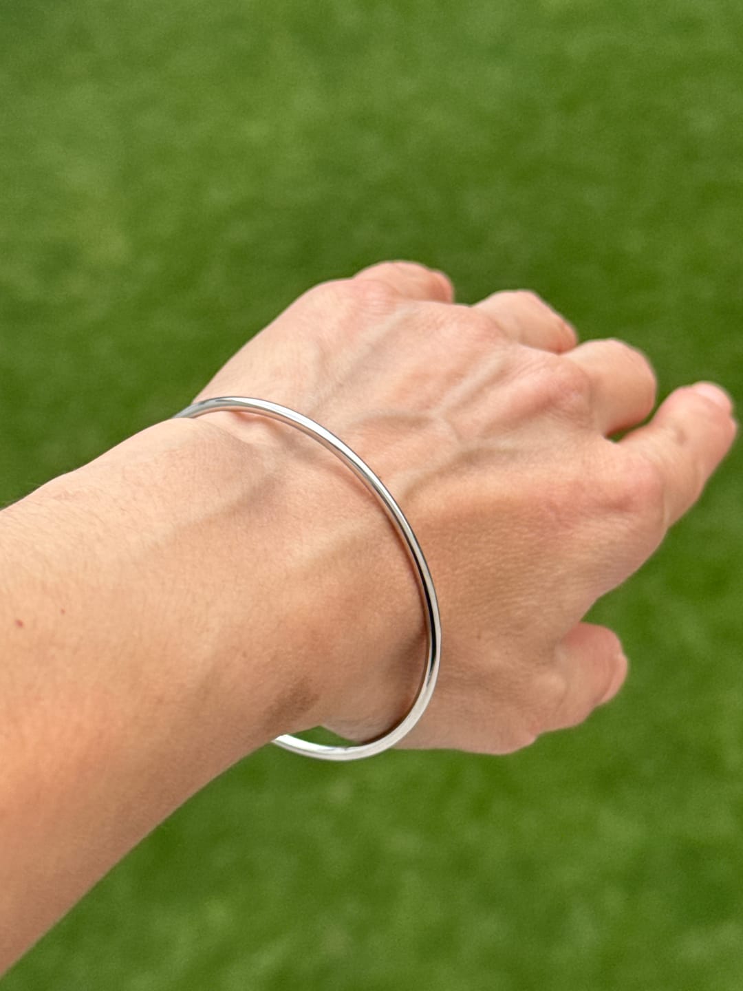 Customer photo review of Brazalete Delgado Cerrado