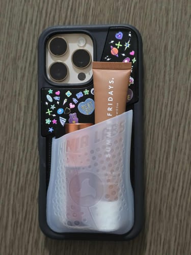 Customer photo review of iPhone 16