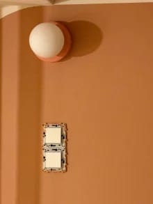 Customer photo review of Arandela de Parede Minimalista com Globo de Vidro