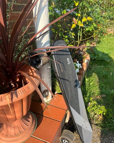 Customer photo review of Tynee® Mini 3 SL Hub Motor Electric Skateboard & Shortboard