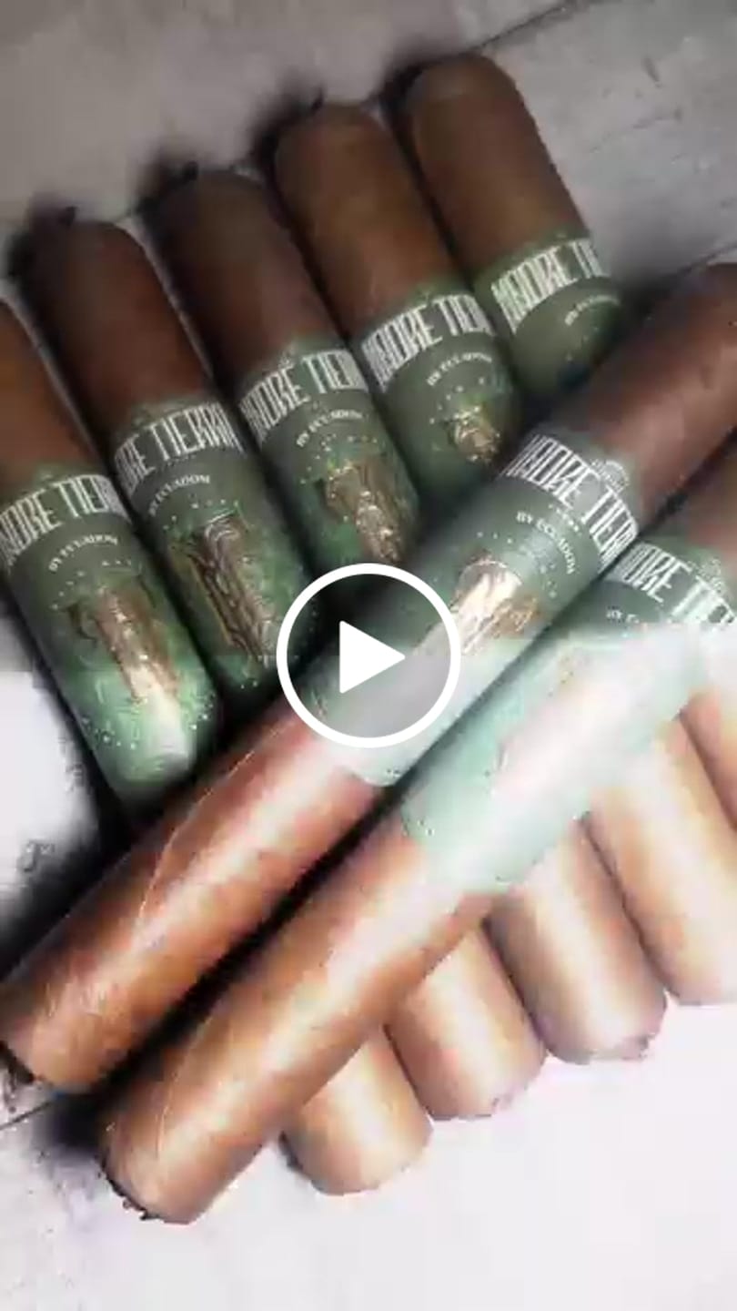 Customer video review of Sapphire Subscription Luxury Cigars Monthly