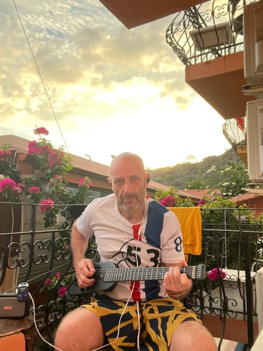 Customer photo review of Donner HUSH™ X Electric Guitar