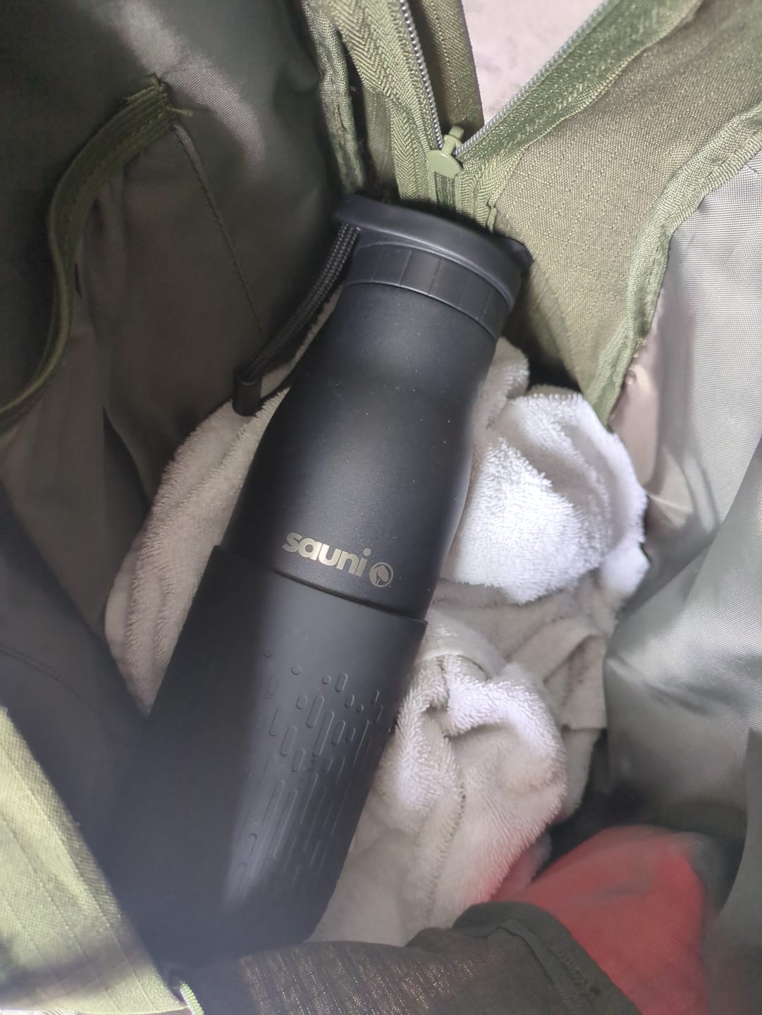 Customer photo review of Sauni Insulated Sauna Water Bottle - Stainless Steel, 500 mL (17.6 OZ) - Black