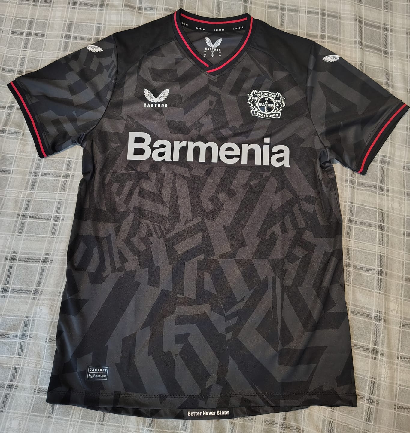 Customer photo review of Men’s Mystery Football Shirt Box